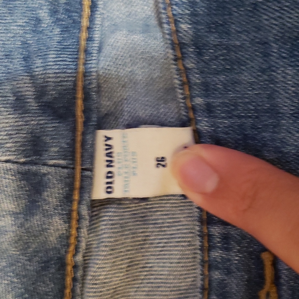 ON Shorts - Picture 2 of 3